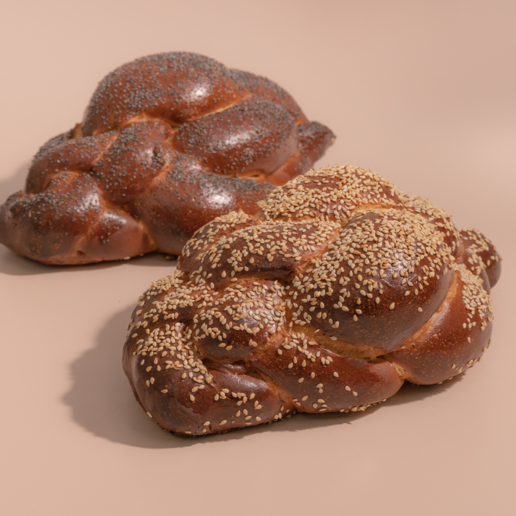 חלות ולחמים